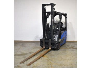 Empilhadeira elétrica LINDE E16