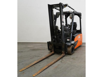 Empilhadeira elétrica LINDE E20