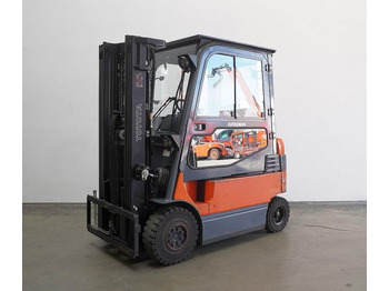 Empilhadeira elétrica TOYOTA