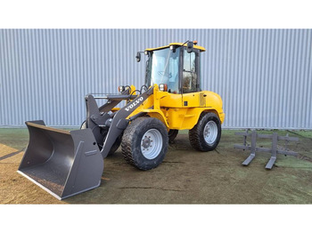 Pá carregadora de rodas VOLVO L30B