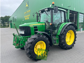 Trator JOHN DEERE 6230