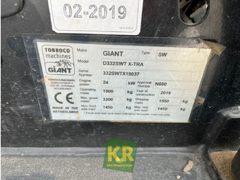 Carregadora articulada Giant D332: foto 4