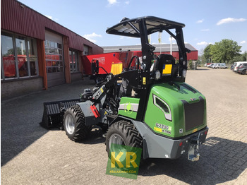 Carregadora articulada novo Giant G2200E: foto 4