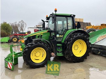 Trator JOHN DEERE 6120M
