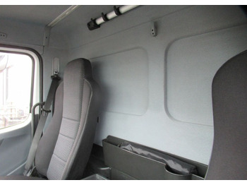 Leasing de  Mercedes-Benz Atego 1224 Mercedes-Benz Atego 1224: foto 5