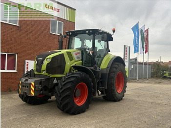 Trator CLAAS Axion 830