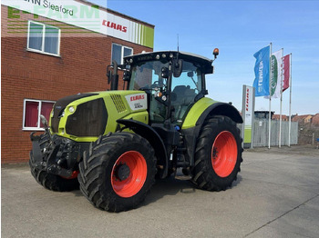Trator CLAAS Axion 830