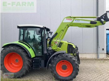 Trator CLAAS Arion 440