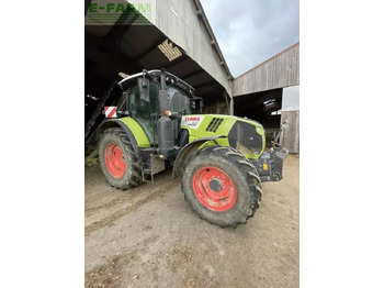 Trator CLAAS Arion 610