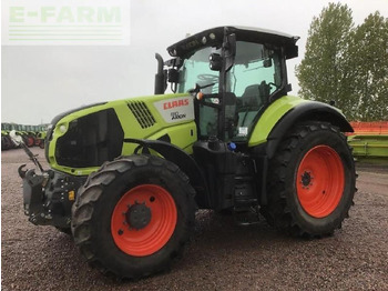Trator CLAAS Axion 810