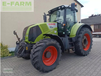 Trator CLAAS Axion 820
