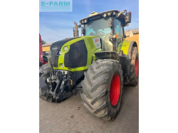 Trator CLAAS Axion 830