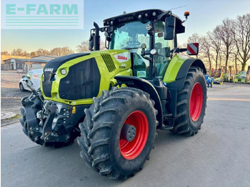 Trator CLAAS Axion 830