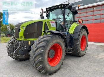 Trator CLAAS Axion 930