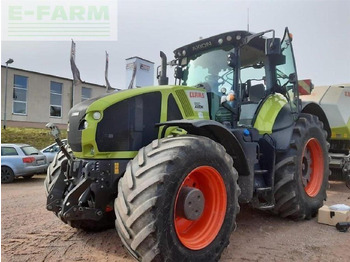 Trator CLAAS Axion 950