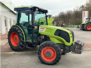 Trator CLAAS Nexos