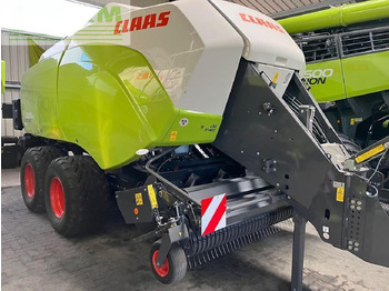 Enfardadeira de fardos quadrados CLAAS