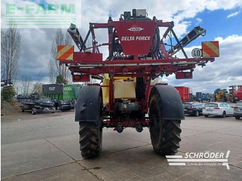 Pulverizador de arrastar Hardi commander 7000: foto 3