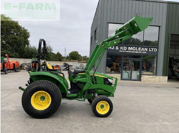 Trator JOHN DEERE