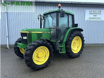 Trator JOHN DEERE 6110