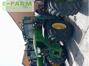 Trator JOHN DEERE 6215R