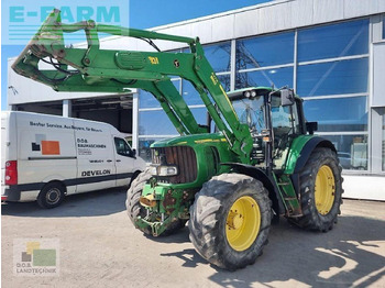 Trator JOHN DEERE 6820