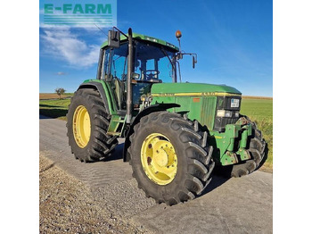 Trator JOHN DEERE 6900