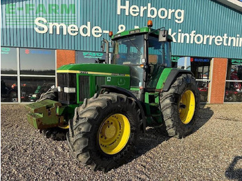 Trator JOHN DEERE 7710
