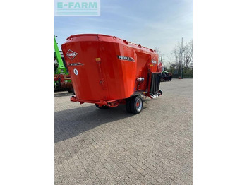 Equipamento de gado KUHN