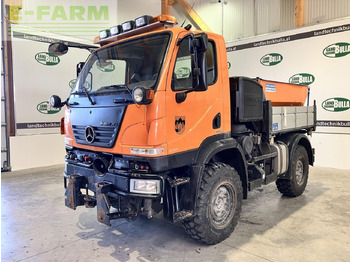 Veículo municipal/ Especial UNIMOG U20