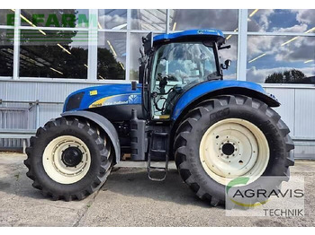 Trator NEW HOLLAND T6000