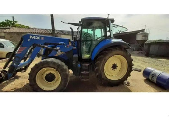 Trator NEW HOLLAND T5