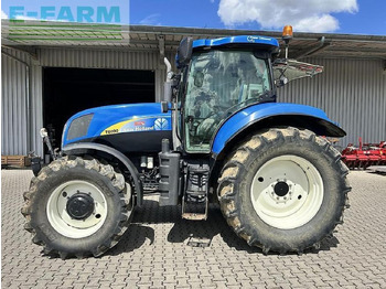 Trator NEW HOLLAND T6000