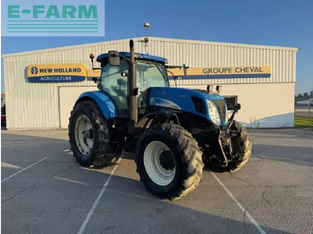 Trator NEW HOLLAND T7000