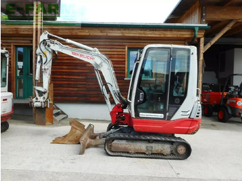 Mini escavadeira TAKEUCHI