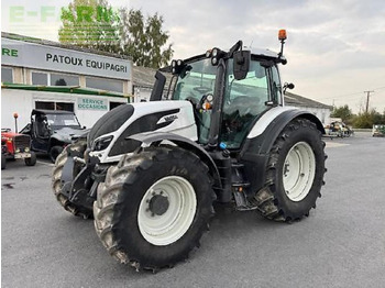 Trator VALTRA N174