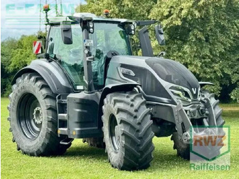 Trator VALTRA