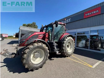 Trator VALTRA T214