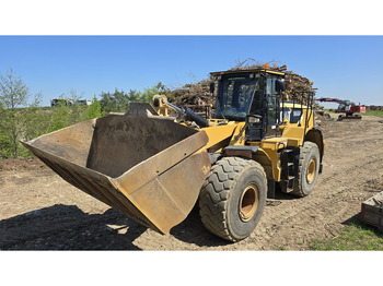 Pá carregadora CATERPILLAR 966K