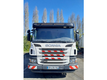 Caminhão de lixo SCANIA 1