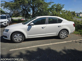 Automóvel EL-119-BW - Non Roulant - SKODA OCTAVIA  - CG INTEGRAL - 250 000 Kms: foto 3