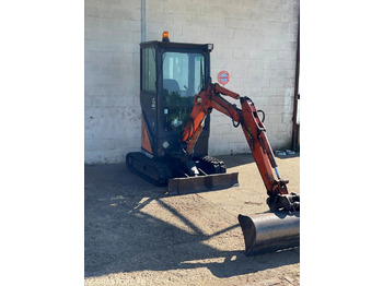 Leasing de  MINI-PELLE SUR CHENILLE CAOUTCHOUC HITACHI ZX17U-2  15CV 1.9T AVEC 3 GODETS MINI-PELLE SUR CHENILLE CAOUTCHOUC HITACHI ZX17U-2  15CV 1.9T AVEC 3 GODETS: foto 3