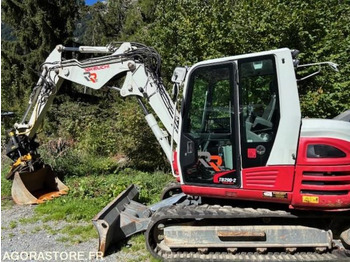 Escavadeira TAKEUCHI