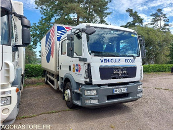 Leasing de  PORTEUR ROUTIER - MAN TGM-250  - ex Véhicule Ecole - Parc 3799 PORTEUR ROUTIER - MAN TGM-250  - ex Véhicule Ecole - Parc 3799: foto 5