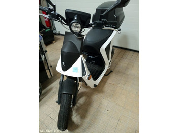 Motocicleta PEUGEOT