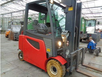 Empilhadeira elétrica JUNGHEINRICH EFG 425