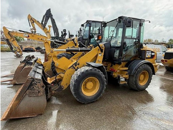 Pá carregadora de rodas CATERPILLAR 908M