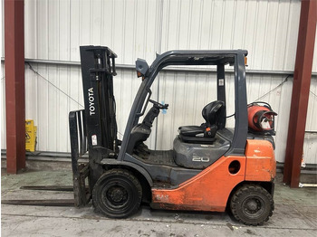 Empilhadeira a gás TOYOTA FGF 20