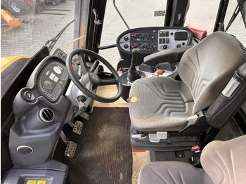Trator JCB FASTRAC 3230: foto 5