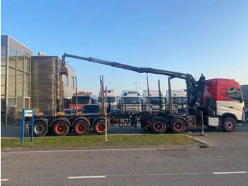 Camião de transporte de madeira VOLVO FH 540